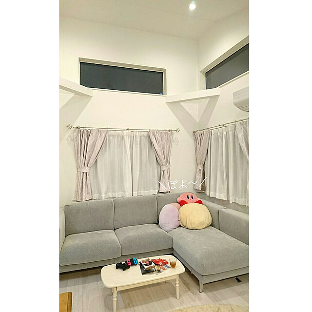 Sayakaのニトリ-裏地付き遮光2級・遮熱カーテン(パターン レッドパープル 100X178X2) の家具・インテリア写真