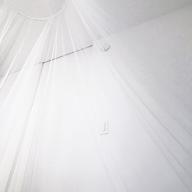 SuTeKiLIFEのGWHOLE-GWHOLE 天蓋カーテン 蚊帳 モスキートネット かや 円形 防虫 防蚊 ホワイト1.8ｍ以下ベッド適用 洗濯可能の家具・インテリア写真