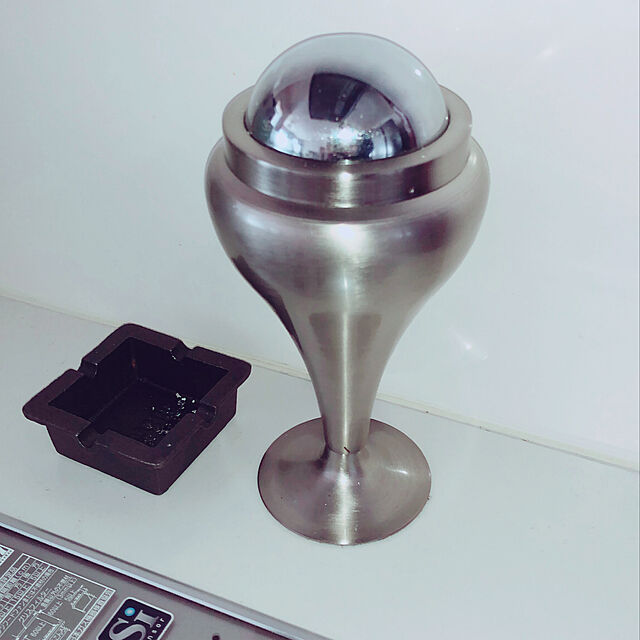 misaの-DESK TOP ASHTRAY BALL POINT SILVERの家具・インテリア写真