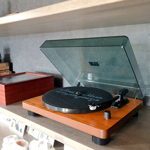 123homeのamadana-Amadana Music アマダナ レコードプレーヤー AM-PRD-101 アマダナミュージック ターンテーブル スピーカー一体型 AmadanaMusic 天然木トップボード採用の家具・インテリア写真
