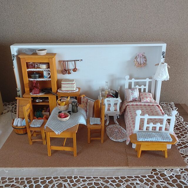 Hujikoの日本放送出版協会-ドールハウス　ローラの小さな家●NHK婦人百科の家具・インテリア写真