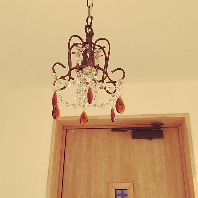 ayaneko213のarne-プチシャンデリア LED 【 Garnet 】 1灯 アンティーク クラシック キッチン 照明 ガラス ペンダントランプ ペンダントライト 南欧の家具・インテリア写真