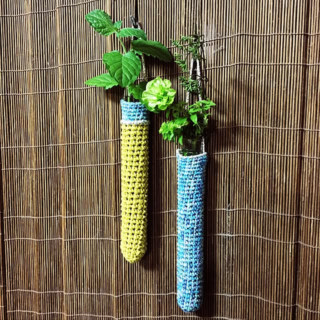写真付きレビュー 壁掛け花瓶 花器 陶器 一輪挿し 信楽焼き 日本製 角堤 炭火掛花 花瓶 和風モダン インテリア ベース 花入れ 陶器 一輪挿し 花器 花瓶 陶器 花器 フラワーベース 和雑貨 花瓶 花入れ 和モダン ベース 壁掛け 一輪挿し 陶器 花器 花瓶 和陶器掛け花 二の