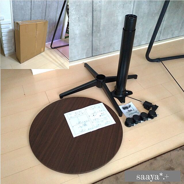 saayaの-昇降ラウンドテーブル シンプルデザインでどんなシーンにもマッチ 快適ワークの昇降ラウンドミニテーブル 手動レバー式 キャスター付き LD102の家具・インテリア写真