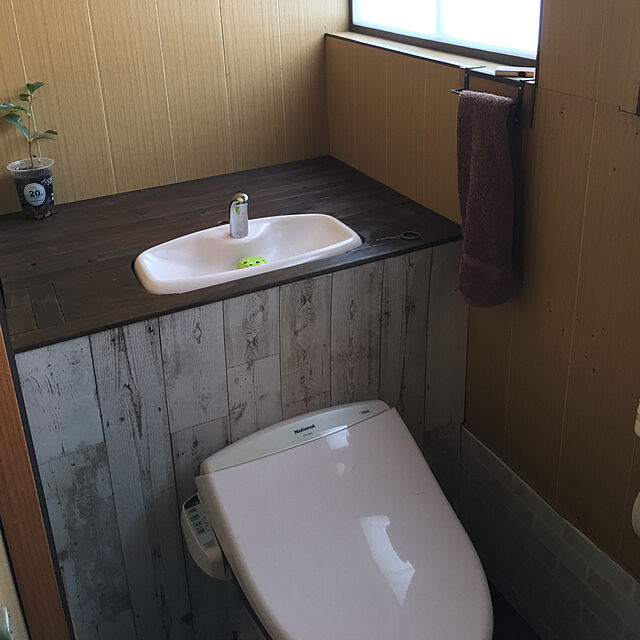 kabuの和信ペイント-和信ペイント ガードラックラテックス プロ仕様の水性屋外木部用塗料 鮮明な発色・高耐候性 マーロン 0.7kgの家具・インテリア写真