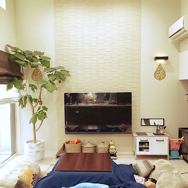 achuのエムール-エムール こたつ布団カバー 195×195cm 正方形 ネイビー(パイピング：ブラック)の家具・インテリア写真