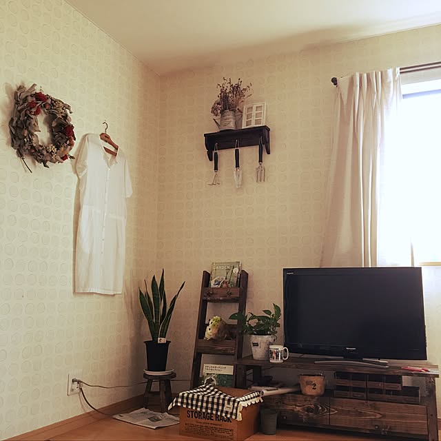 konnakanjiのポッシュリビング-40966 ミニウィンドウフレーム ホワイトの家具・インテリア写真