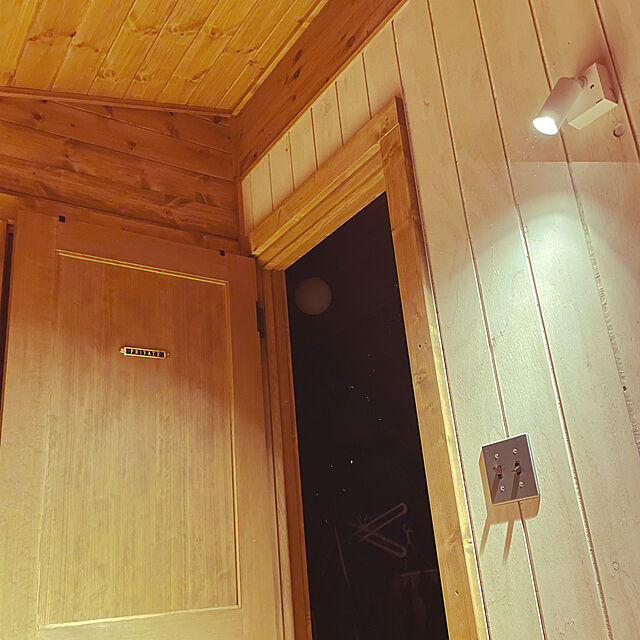 cyapemammyの-スポットライト ブラケットライト LED一体型 電球色 昼光色 1000lm 傾斜天井対応 簡易取付式 ブラケットライト 天井照明 キッチン 飲食店の家具・インテリア写真