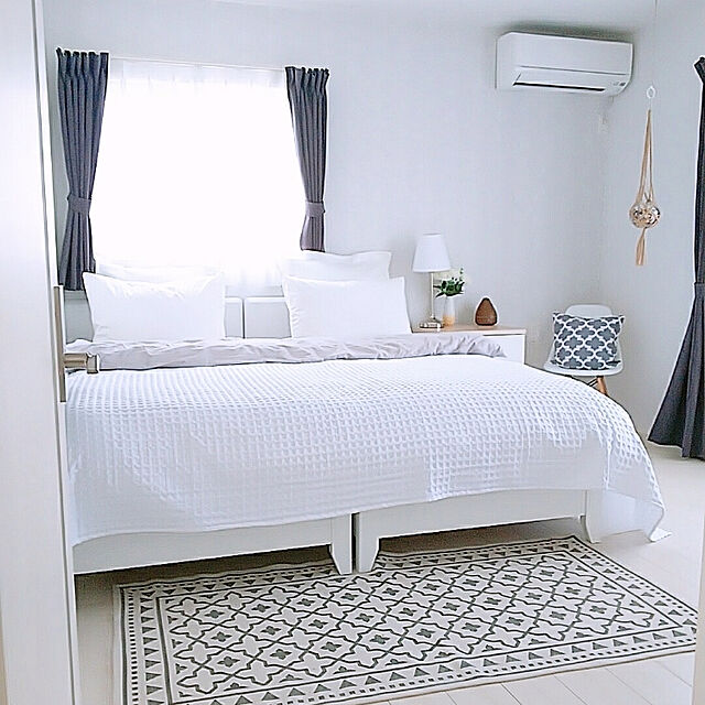 Yuzu-hiのニトリ-シングルベッドフレーム(メリッサ3 H85 WH LEG) の家具・インテリア写真