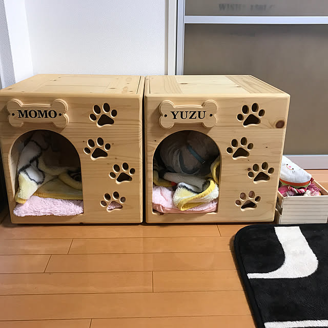 minonaruki21の-【おやすみハウスS 入口ドーム型 2台セット】北海道産 手作りドッグハウス 犬小屋 犬舎 室内 室内用 木製 犬 おしゃれ ベッド 家 ペット かわいい ペットハウス 犬用 ケージ ゲージ 小型犬 カントリー家具 日本製 国産 安心安全 ケンネル ドッグ 可愛い 手作り ハンドメイドの家具・インテリア写真