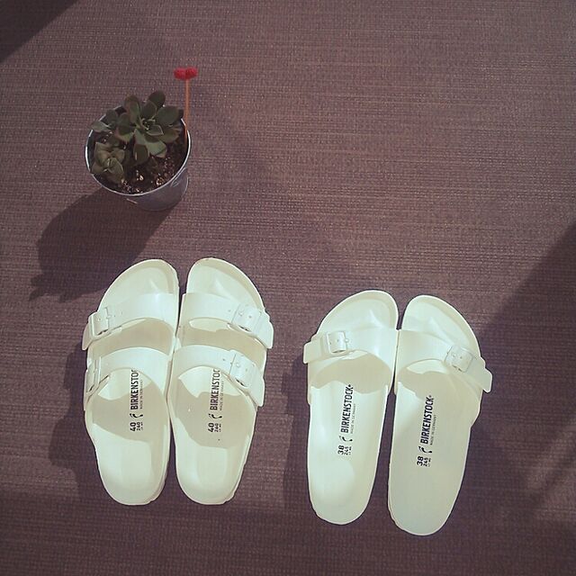 wakabaのBIRKENSTOCK-[ビルケンシュトック] サンダル マドリッド EVA(幅狭) ホワイト 24.0 cmの家具・インテリア写真