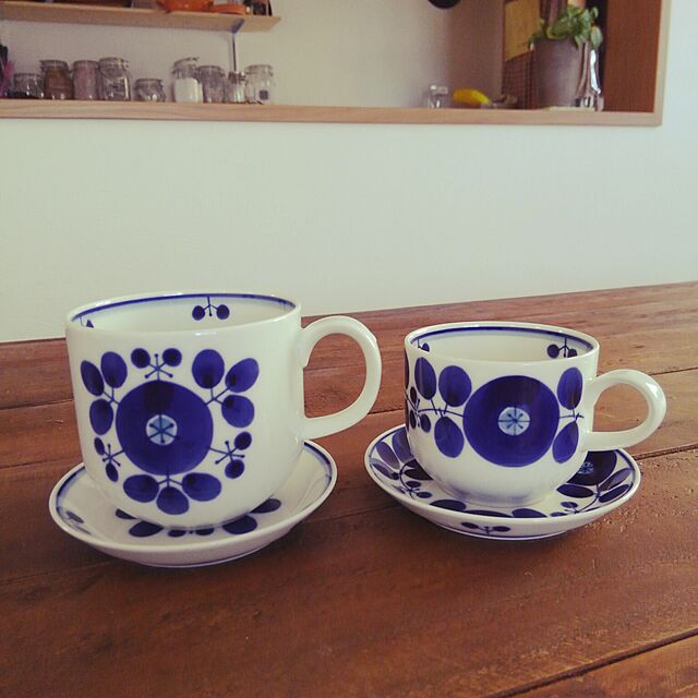 10momの西日本陶器-白山陶器 コーヒーカップとソーサー 青 ブルーム 200ml 約7.5×6cm 14.5×2cm 波佐見焼 日本製の家具・インテリア写真
