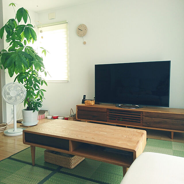 yumikanaの-ローテーブル 幅85cm ナチュラル 引出+収納棚付きリビングテーブル ツートンカラー タモ材 ウォールナット材 木製 ナチュラルテイスト オイル仕上げの家具・インテリア写真