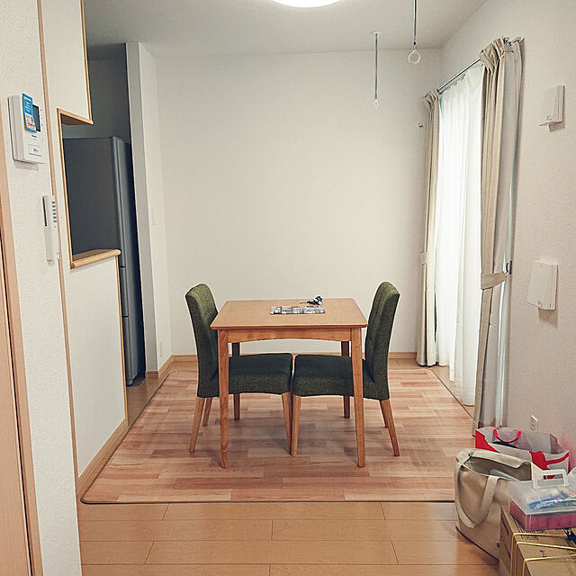 damaのニトリ-ダイニングテーブル(75×75 ナチュラル) の家具・インテリア写真