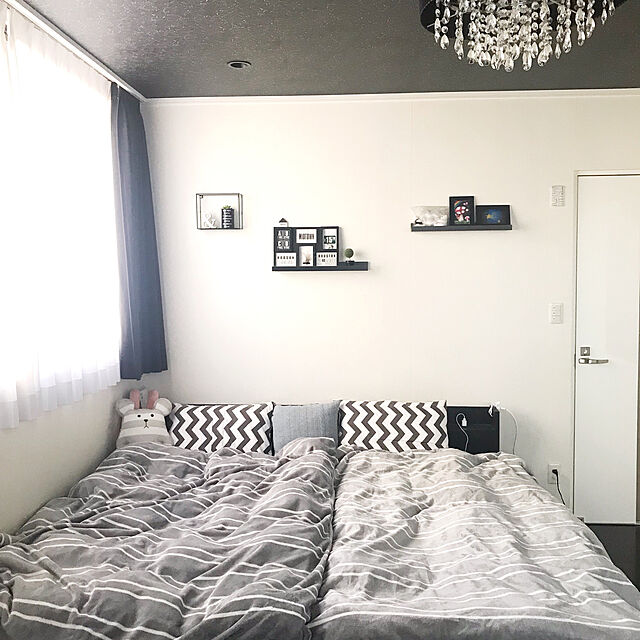 moeのイケア-【IKEA -イケア-】MOSSLANDA -モッスランダ- アート用飾り棚 ブラック　55cm (502.974.66)の家具・インテリア写真