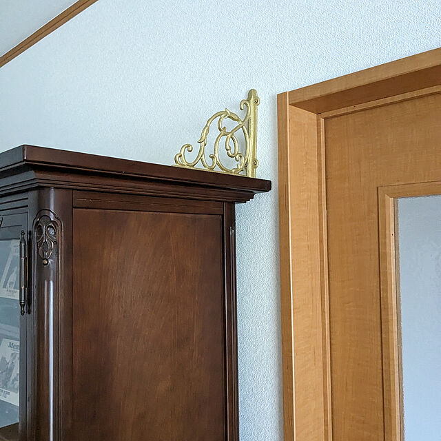 tomokoの-棚受け ブラケット 金色 アンティークゴールド 大 アイアン アイアン飾り おしゃれ 2個セット W40×D220×H180 | 品番INK-1401374Hsetの家具・インテリア写真