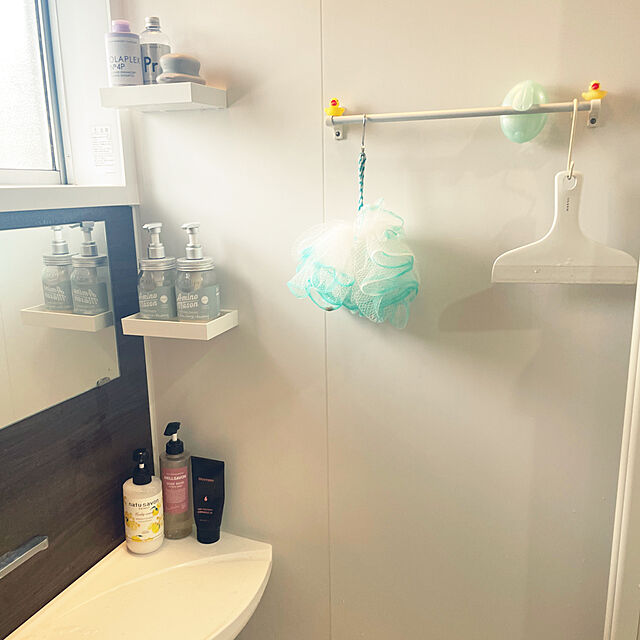 yuuchoの-マーナ公式 水切りワイパー お風呂のスキージー スキージー 掃除用品 窓 鏡 結露 水垢 ワイパー 引っ掛け おしゃれ 浴室 バスルーム marna W607 きれいに暮らすの家具・インテリア写真