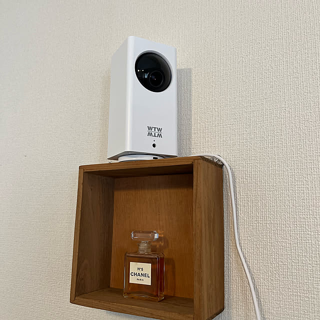 Emiのワイズ(Wyze)-【360度撮影】Wyze Cam Pan v2 防犯カメラ ペットカメラ ネットワークカメラ フルHD カラーナイトビジョン 屋内 見守りカメラ ベビーモニター Alexa対応 スマートホームの家具・インテリア写真