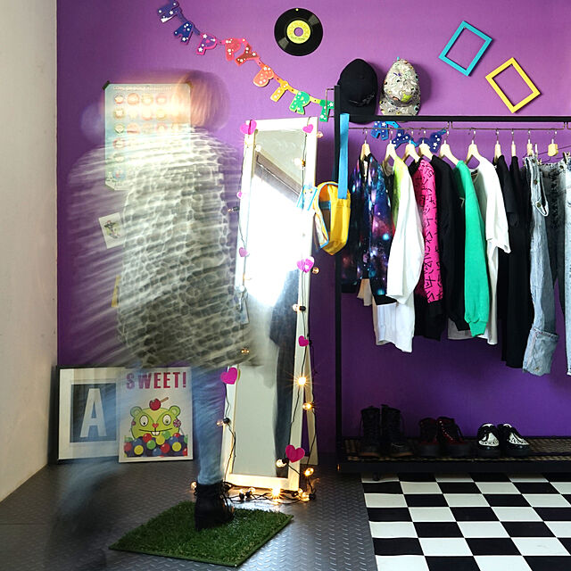 kabegamiyahonpoの-【 壁紙 のり付き 】生のり付き 壁紙 （クロス）/パープル・紫色の壁紙　SBB-8081の家具・インテリア写真