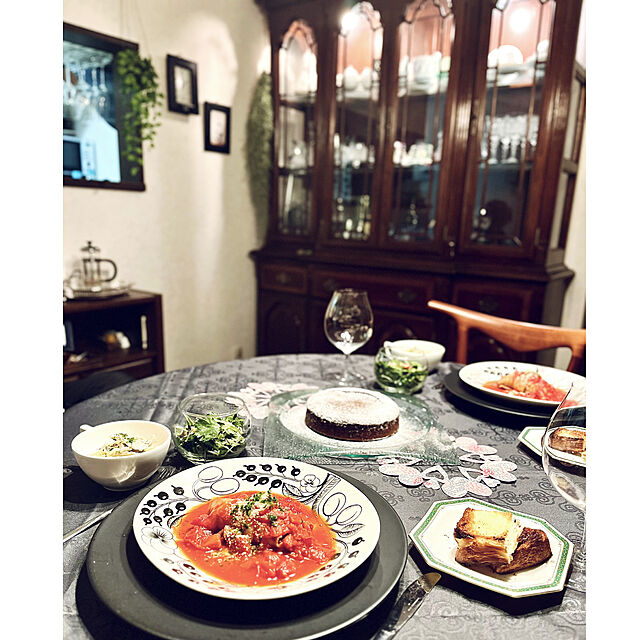 NAOの-アラビア パラティッシ ブラック オーバルプレート 22×25cm 北欧 食器 お皿 楕円形 ブラックパラティッシ 北欧食器の家具・インテリア写真