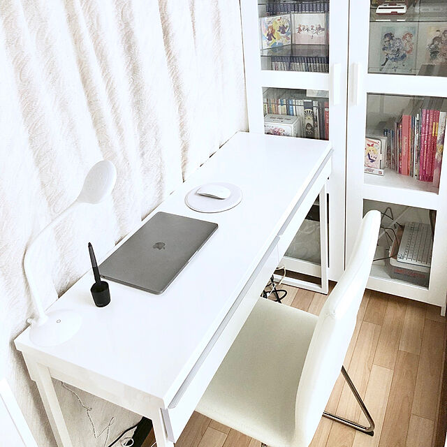 higのイケア-IKEA イケア デスク BESTA BURS テーブル ハイグロス ホワイト 502.505.29の家具・インテリア写真