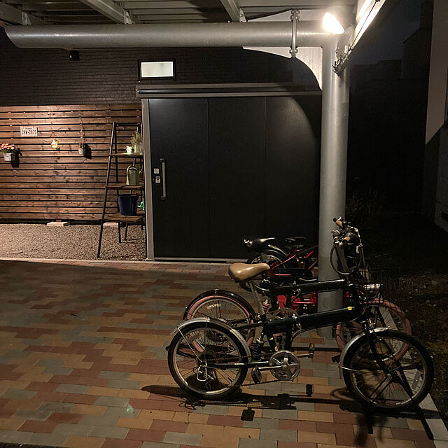 fuuuchan69のGORIX(ゴリックス)-GORIX(ゴリックス) 5台用 自転車 スタンド 倒れない サイクルスタンド 自転車スタンド 屋外 電動自転車 GX-319S-3 5台用（ブラック）の家具・インテリア写真