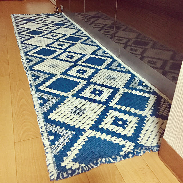 happyの-Laid Back（レイドバック） インテリアマット 45×180cmキッチン バス マット トイレタリー デニム 西海岸 オシャレ インテリア 男前 カリフォルニアスタイル 洗える 洗濯可 丸洗いOK 春 夏 秋 冬の家具・インテリア写真