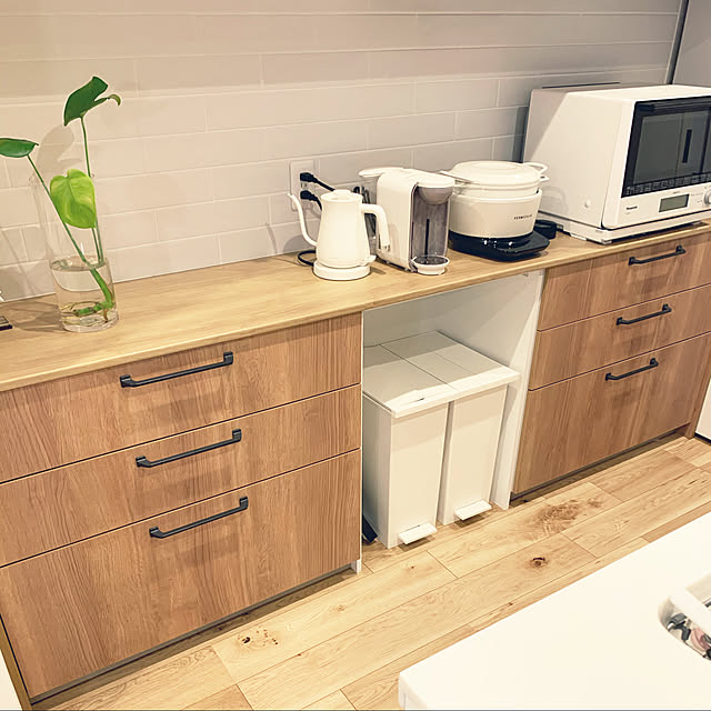 ririhomeのバーミキュラ-バーミキュラ ライスポット 5合炊き 炊飯器 ソリッドシルバー 専用レシピブック付 RP23A-SVの家具・インテリア写真