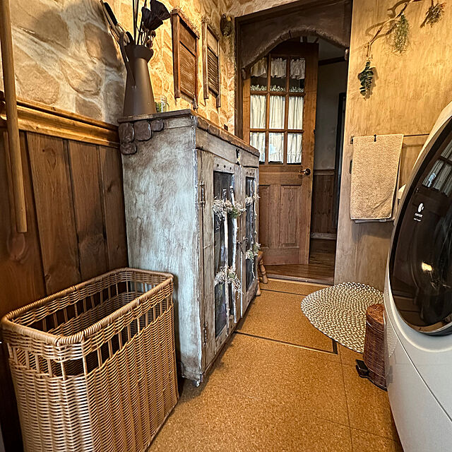 tabasaの-ベルメゾン 洗えるラタン調キャスター付き深型バスケットの家具・インテリア写真