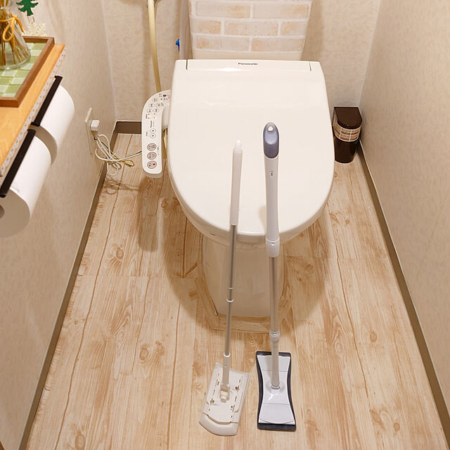 miejun5のアイメディア-トイレ床模様替えシート 〈 防水シート トイレ床 リメイクシート フロアシート トイレ床シート 吸着シール 貼ってはがせる 防水 カットOK 〉の家具・インテリア写真