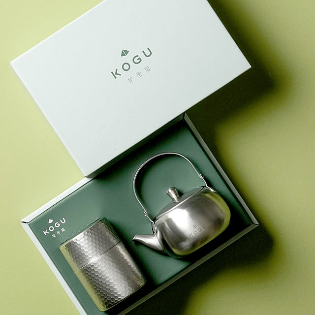 KOGU_elulushopの-茶考具 2点 セット急須 茶筒日本製 ステンレス お茶 茶道具お茶入れ 密閉 下村企販 KOGU国産 職人 技 緑茶 Teaキャニスター 保存缶 茶缶 保存 ギフト贈りもの プレゼント 父の日 母の日 クリスマス お歳暮 茶道 お返しの家具・インテリア写真