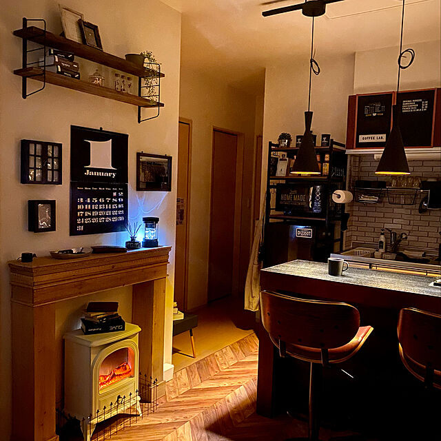 masaomiのスリーアップ-暖炉型ヒーター ノスタルジア ブラック アンティーク調(1台)の家具・インテリア写真