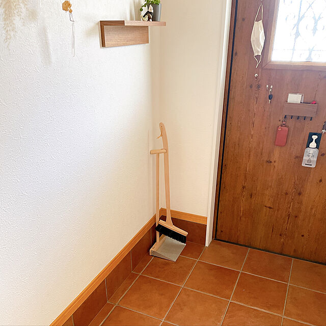 yukkoのイデアポート-掃除ブラシ レシュタ スタンド ブルームセット RE-301 イデアポート Reszta ポーランド ハンドメイドの家具・インテリア写真