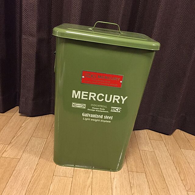 miki.0523の-MERCURY マーキュリー スクエア ダストビン ブリキ製 ゴミ箱 OLIVE GREEN オリーブ グリーンの家具・インテリア写真