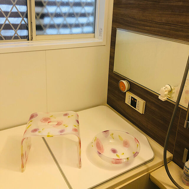 moyuhiのオカ-レジーナ　バスチェア（風呂イス）、ウォッシュボウル（洗面器）、手桶の家具・インテリア写真