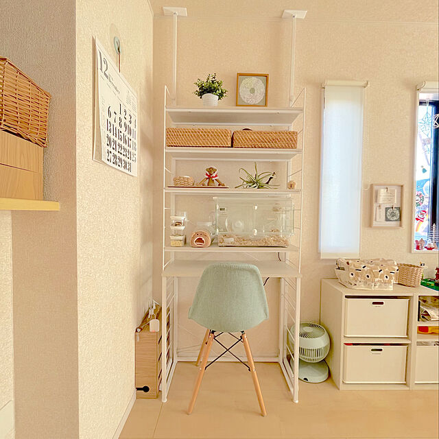Minoriの-ダイニングチェア イームズチェア 新生活 北欧 おしゃれ シンプル 椅子 いす 木製 テレワーク 在宅勤務 一人暮らし おしゃれなイス イームズ チェアー デザインの家具・インテリア写真