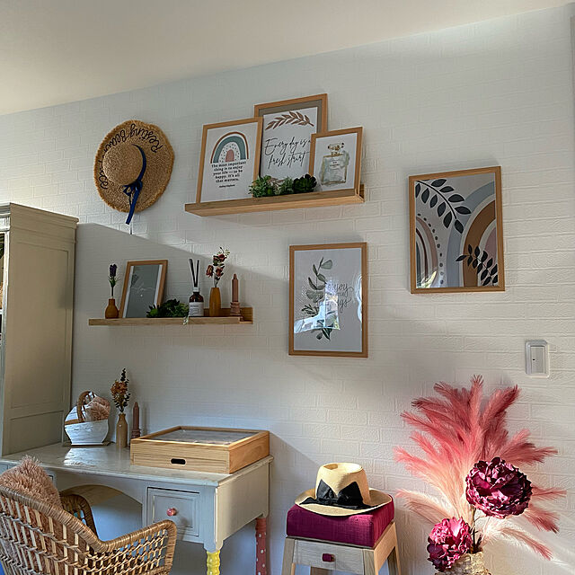 Mahoのイケア-MOSSLANDA モッスランダ アート用飾り棚の家具・インテリア写真
