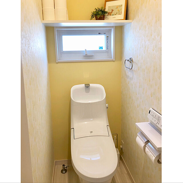 comoの-【送料無料】LIXIL/INAX ベーシア シャワートイレ フチレス[手洗有] アクアセラミックの家具・インテリア写真