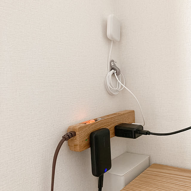 写真付きレビュー あす楽 送料無料 電源タップ 延長コード 選べるカラー 長さ 1 5m 2m Iphone 充電器 Usb 急速充電 スマホ Oaタップ コンセントタップ 木目調 おしゃれ 電源コード ケーブル ファーゴ Fargo テレワーク 在宅 ベージュウッド ダークウッド お買い物