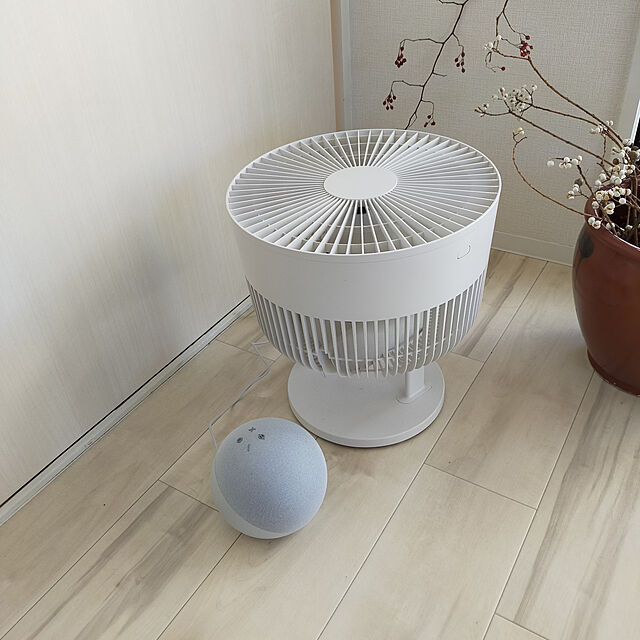 planteaのAmazon-Echo Dot (エコードット) 第4世代 - スマートスピーカー with Alexa、グレーシャーホワイトの家具・インテリア写真