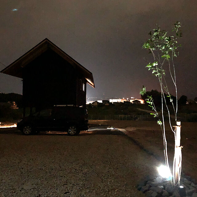 coco518のLitom-Litom ソーラーライト 屋外 スポットライト 12LED ガーデンライト ２つ照明モード IP67防水 120度照明範囲 最大12時間連続点灯 2つ装着方 夜自動点灯 太陽光発電 玄関 庭 駐車場 芝生 防犯対策 18ヶ月間保証 2個の家具・インテリア写真