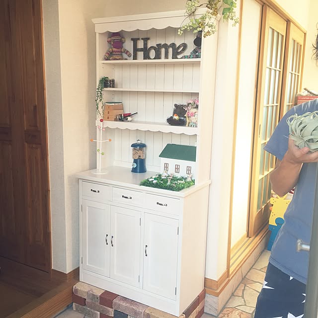 chiekkoの-カントリー調キッチンカウンターチェスト食器棚カップボードホワイトウッドの家具・インテリア写真
