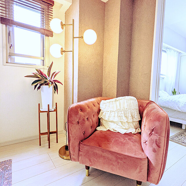 Libraの-フロアランプ おしゃれ フロアライト スタンドライト ゴールド ガラス ベッドサイド 丸 寝室 間接照明 モダン ホテルライク エレガント Lumiere ルミエール OF-074-3の家具・インテリア写真