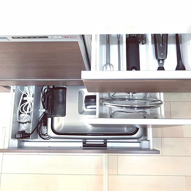 mmのOXO-OXO オクソー タテ型ピーラー 皮むき ピーラー キッチン 料理 食洗器対応 じゃがいも 人参 簡単 ユニバーサルデザイン グッドグリップス 20081 黒 ブラックの家具・インテリア写真