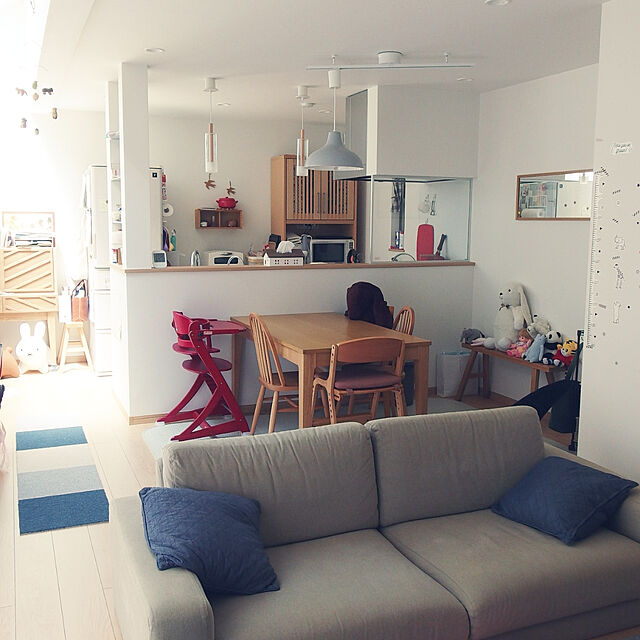 ryocciの-拭けるダイニングラグの家具・インテリア写真