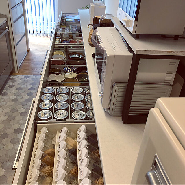 paruのネスレ日本-ネスカフェ ゴールドブレンド バリスタシンプル レッドの家具・インテリア写真