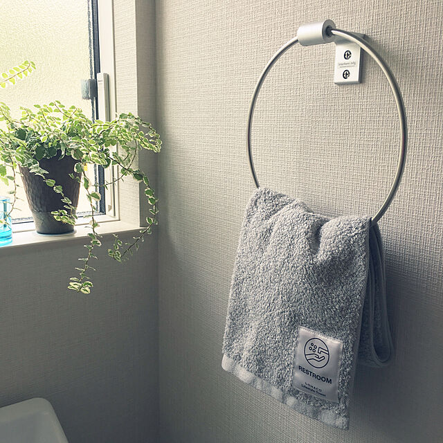 mapleの-今治タオル フェイスタオル ロハコ限定 LOHACO lifestyle towel グレー トイレ用 約34cm×75cm 2枚 オリジナルの家具・インテリア写真