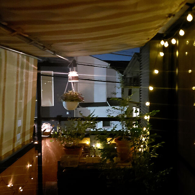 saku-naraの-ソーラー イルミネーションライト ストリングライト 30LED 全長6.5ｍ 夜間自動点灯 防水 結婚式 パーティー クリスマスなどの飾りライトの家具・インテリア写真