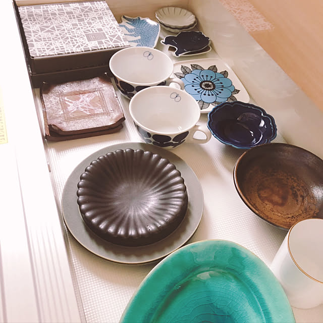 sumire_sssの-【木村硝子店×Yumiko iihoshi porcelain】dishes ディシィーズ　230プレート　モスグレーの家具・インテリア写真