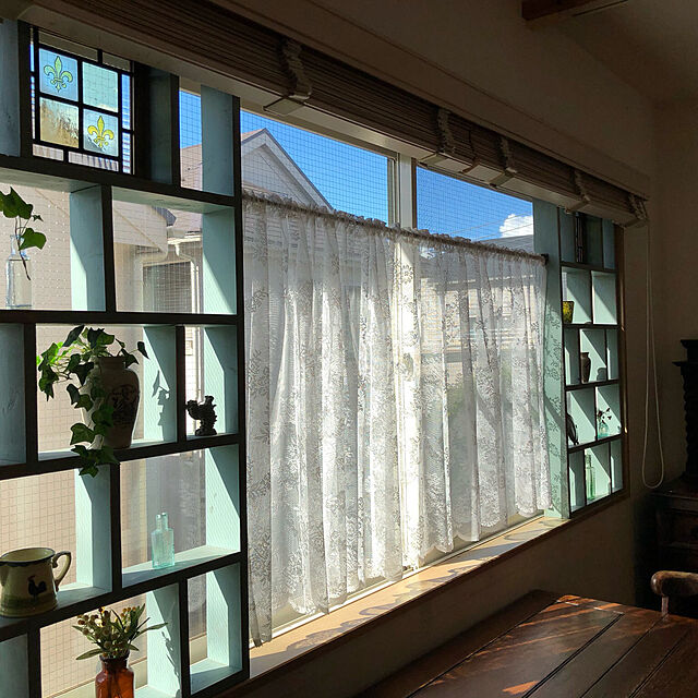 suzuranの-umbra 突っ張り棒 CENTAUR TENSION ROD(センターテンションロッド) M エイジドブラスの家具・インテリア写真